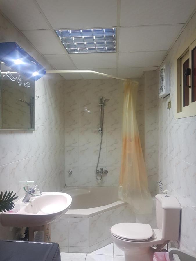 Elegant Apartment In Sheraton Heliopolis Il Il Cairo Esterno foto