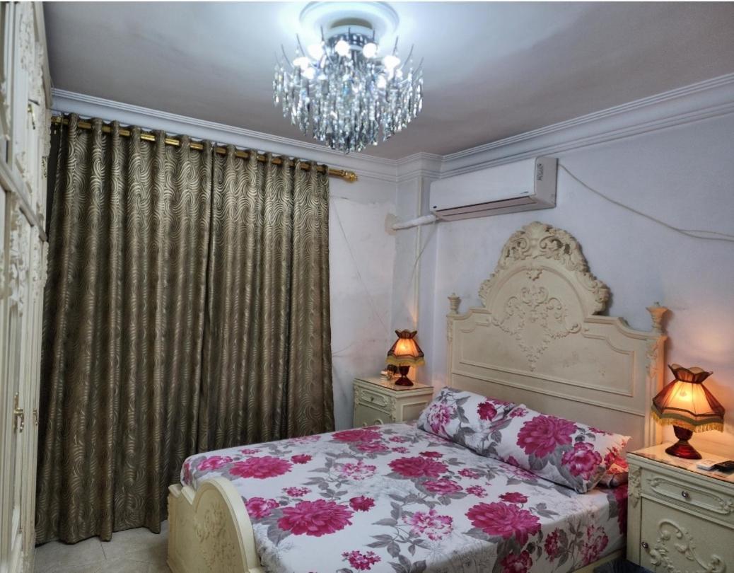 Elegant Apartment In Sheraton Heliopolis Il Il Cairo Esterno foto