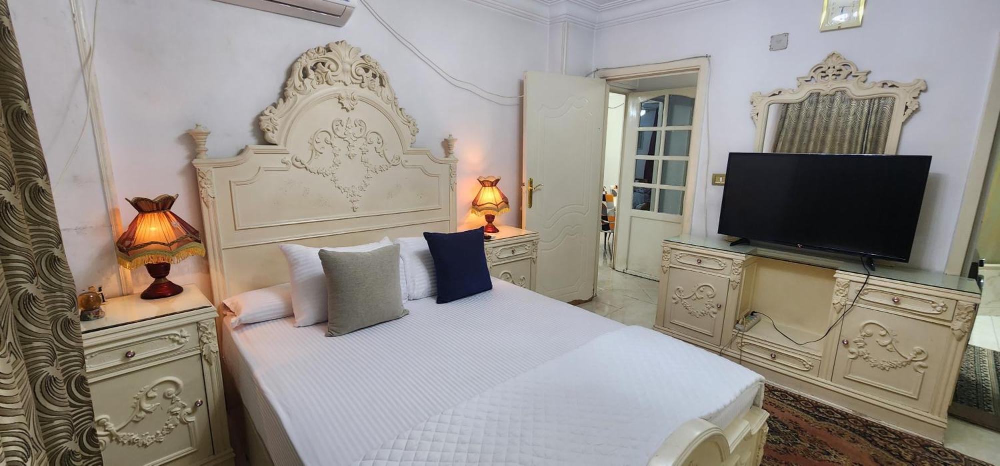 Elegant Apartment In Sheraton Heliopolis Il Il Cairo Esterno foto